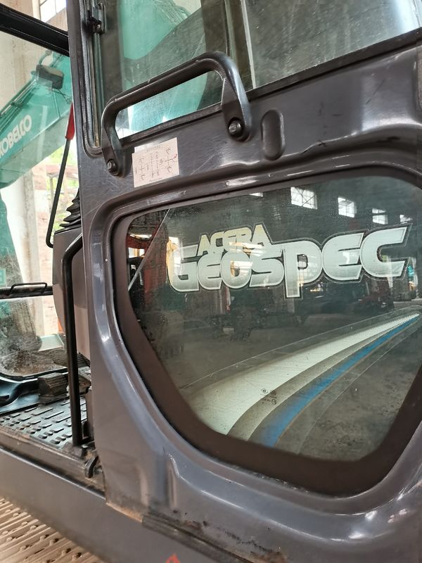 本物の撮影 90% 新品 日本製 原産 中古KOBELCO SK 75 クローバー 掘削機 販売中古KOBELCO 75 日本製 テクノロジー 掘削機