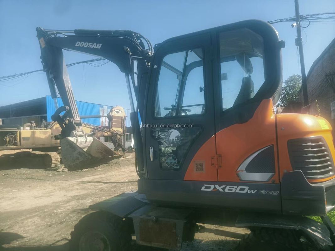 オリジナルミニ掘削機 ミニ掘削機 Doosan DX 60 ミニ掘削機