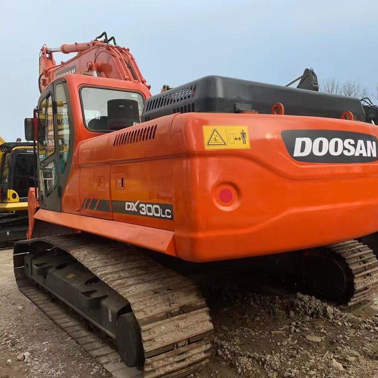 ドーサンDX300掘削機 ドーサン二手DX300LCDX225DH225 低価格で良好な状態の古着掘削機