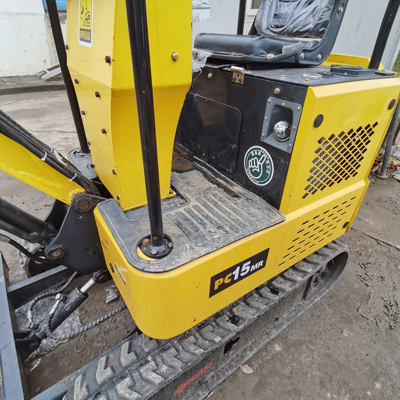 コマツー コマツー PC15 中古液圧爬虫式掘削機 日本産 価格安く 中古ミニ掘削機 品質が良い コマツー掘削機