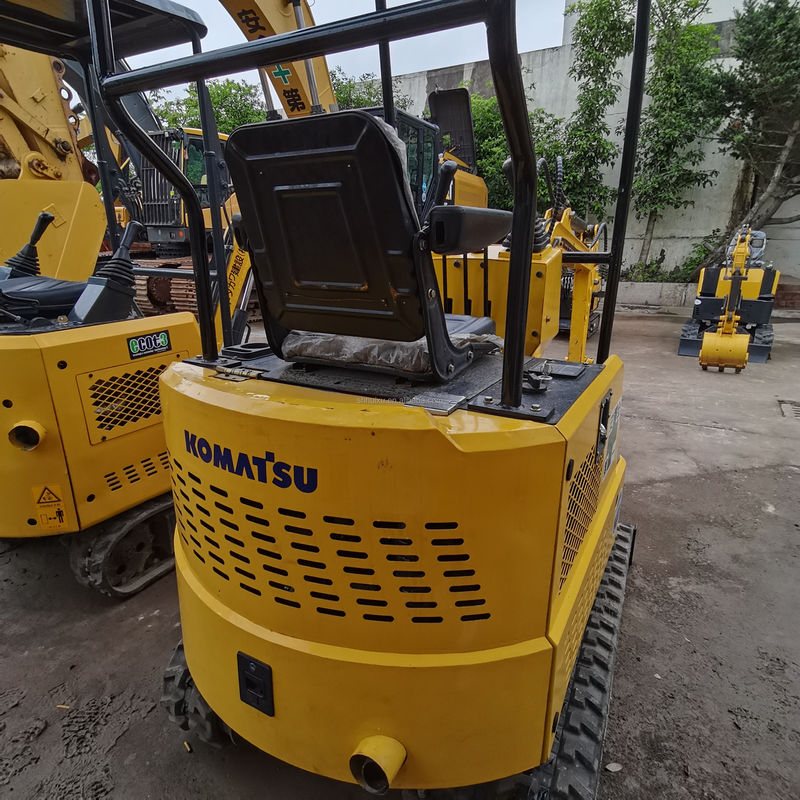 コマツー コマツー PC15 中古液圧爬虫式掘削機 日本産 価格安く 中古ミニ掘削機 品質が良い コマツー掘削機