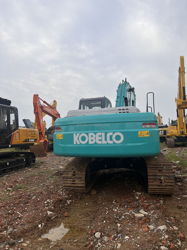 古い掘削機 Kobelco Sk200 良質の作業状態で使った掘削機 Kobelco Sk200