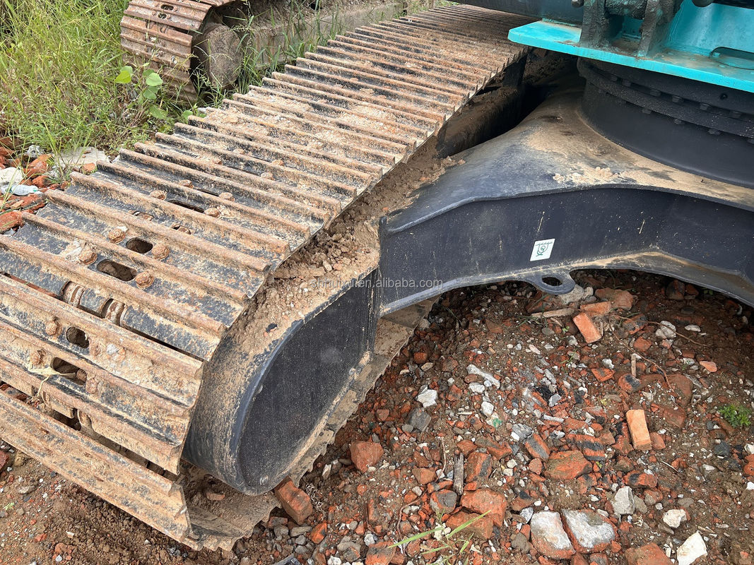 古い掘削機 Kobelco Sk200 良質の作業状態で使った掘削機 Kobelco Sk200