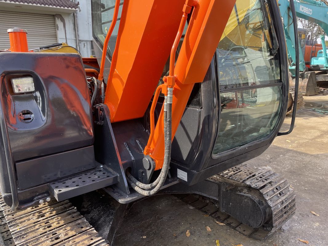 2020年Hitachi 中古 zx60 6トンのミニ掘削機 60モデルHitachi パワフル マルチ機能
