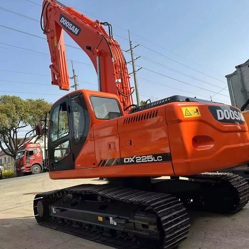 オリジナル塗装と状態 中古 掘削機 Doosan DX225LC 販売