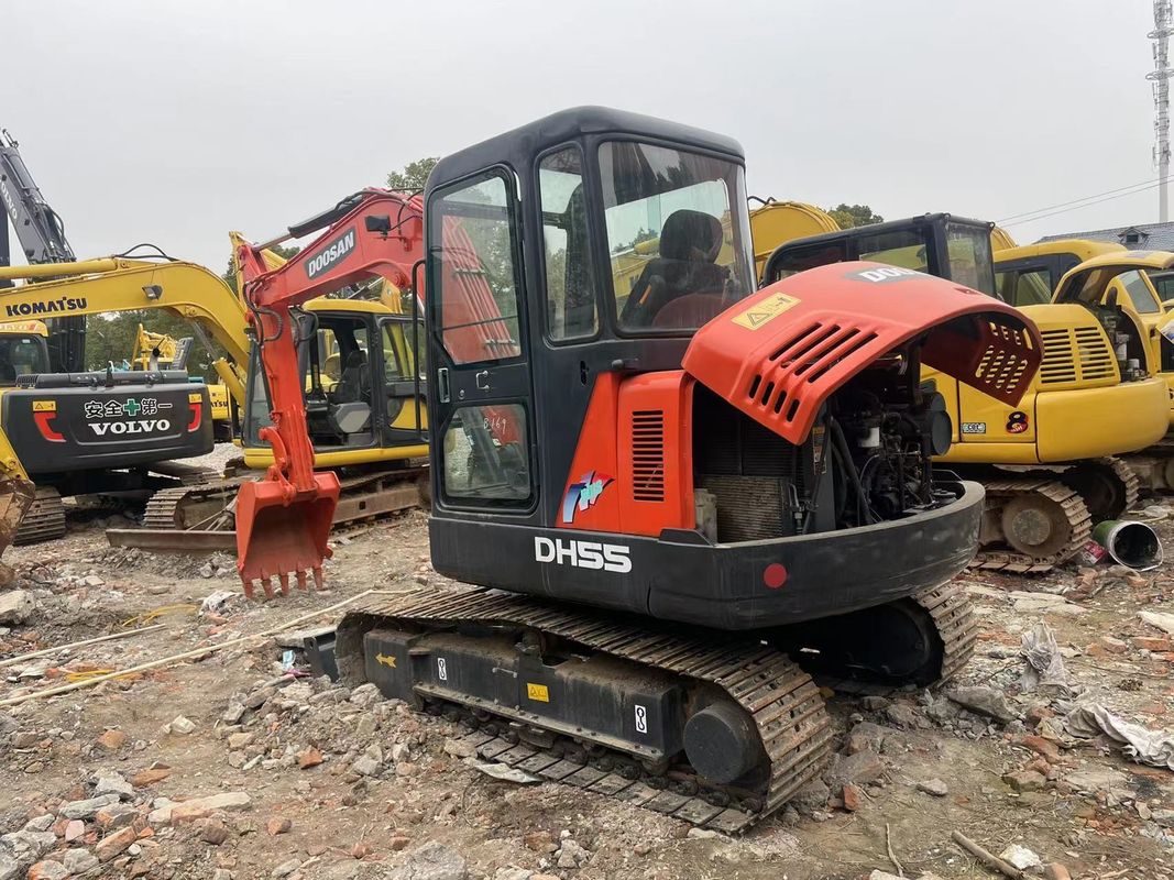 中古 クローラー 掘削機 高品質で安価で 使われた Doosan55 販売道路製造マシン