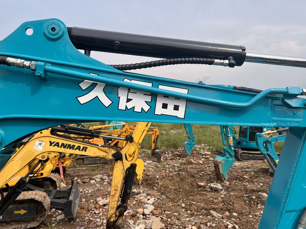 原装塗装用掘削機 クボタ 135 中古 ミニ掘削機 13500KG
