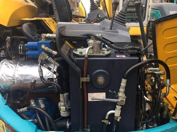 中古水力クローバー エグババター Kubota30 高品質/中古 ミニ掘削機 Kubota30 日本産 安い価格