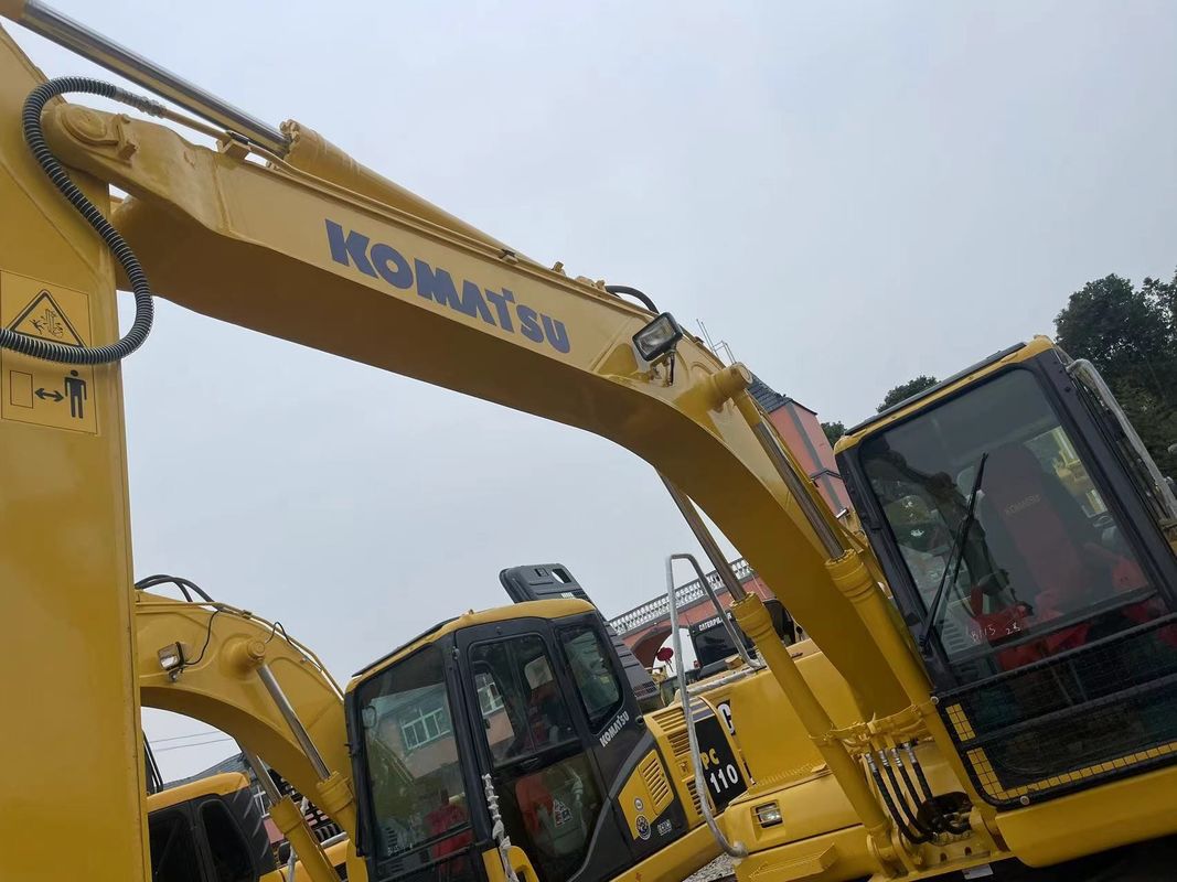 手作業用土掘り機 コマツー PC130 手作業機械 13トン 手作業用ポスト穴掘り機 中古用土掘り機 販売