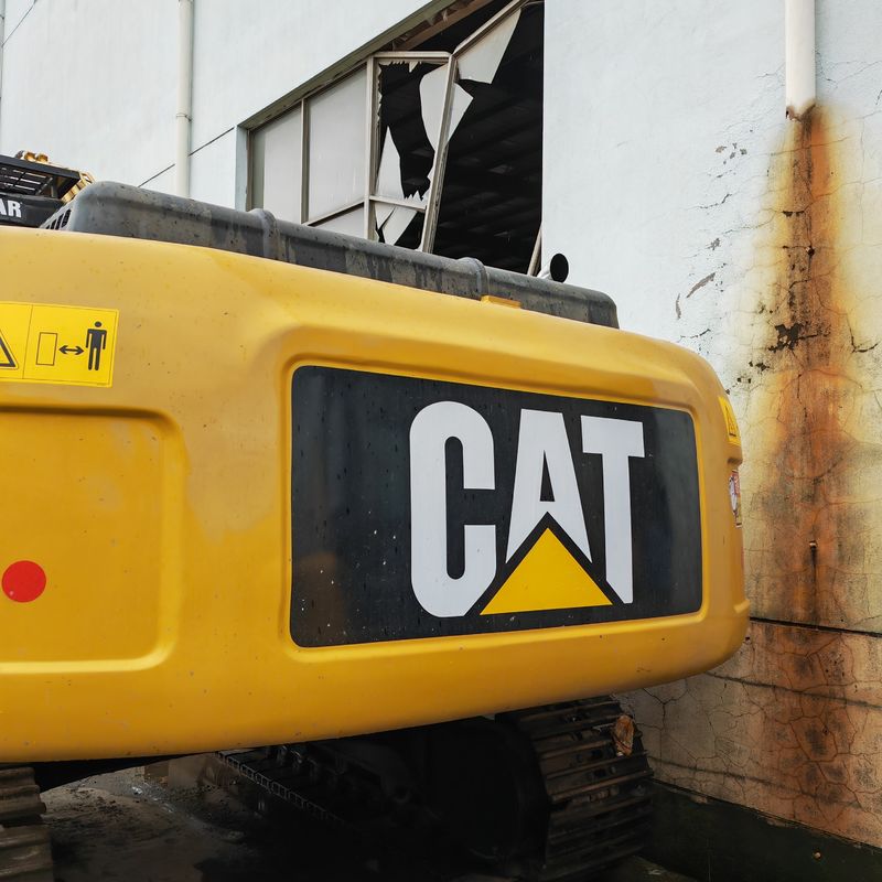 中古のカモ機械 中古の掘削機械 CAT 330 330C 330D ディーゼルエンジンの掘削機 エスカバター