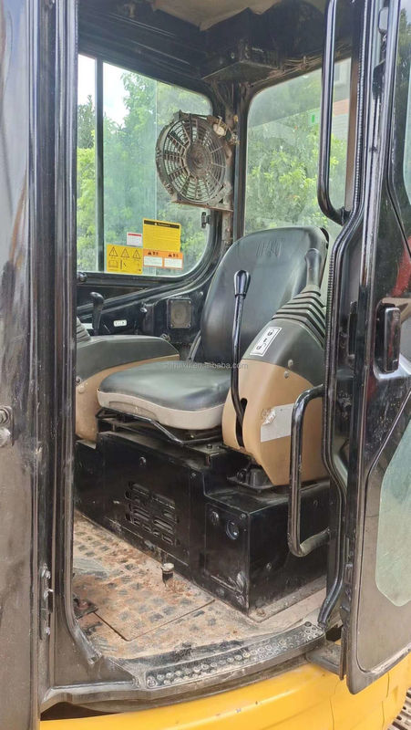 中古ミニ掘削機 CAT303 運転キャビンの手土掘削機 中国ミニ掘削機