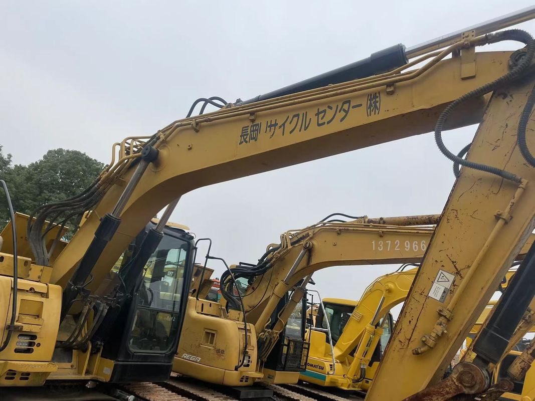 掘削用猫 313C 中古掘削用掘削機 毛虫 大きい掘削機