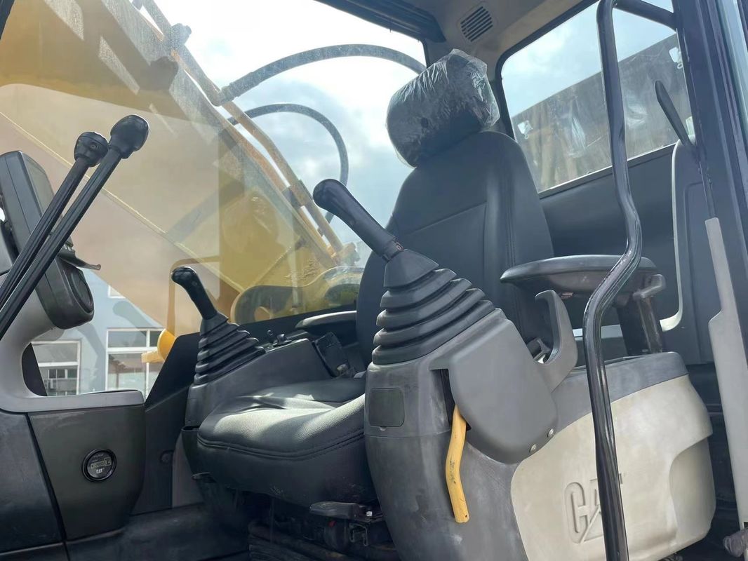 大型クローバー掘削機 CAT 330D 中古用掘削機 重機使用 30 トン水力クローバーバックホー 大型掘削機