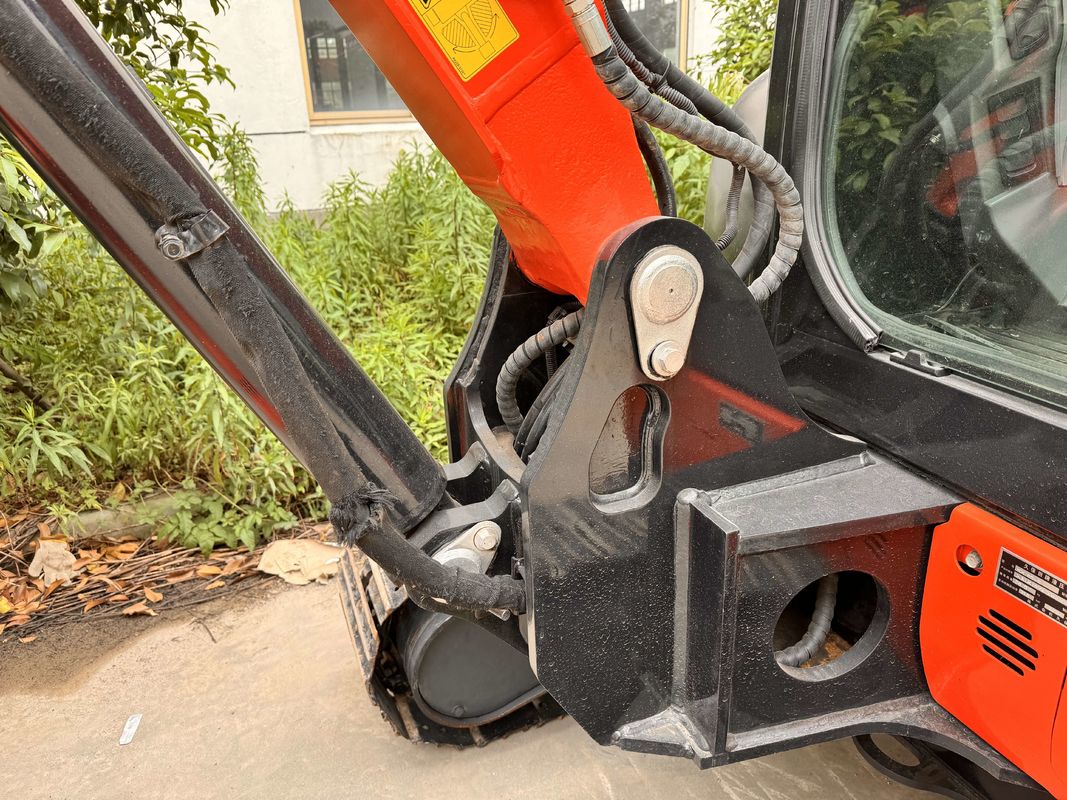 旧用掘削機 Kubota165 中古 クローバー 掘削機 ジャンパン 原作 建設機械 旧用ミニ掘削機 6.5 トン