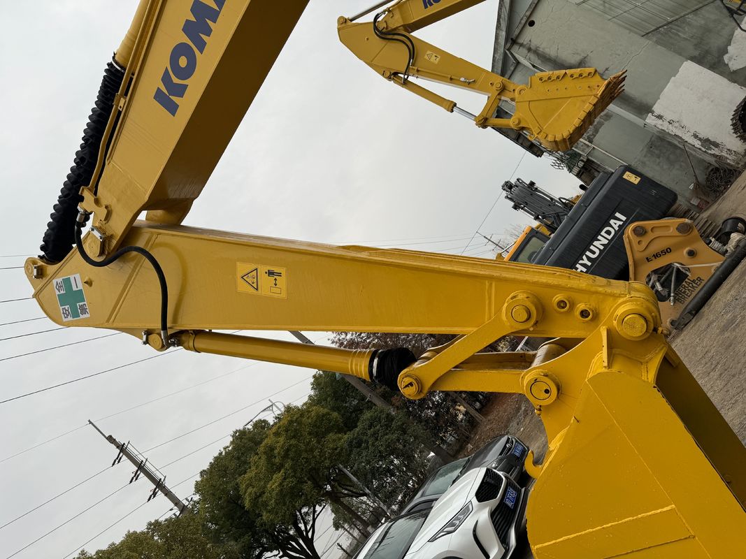 日本製古掘削機 コマツーPC200古掘削機 古掘削機 PC220 日本製オリジナル建設機器
