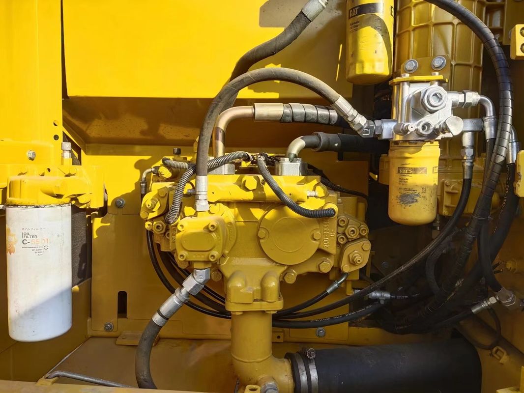 CAT 320D 中古用掘削機 中古機械 20トンのネコ用掘削機