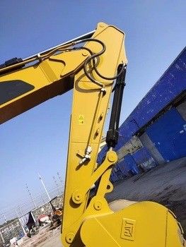 中古の掘削機 猫の毛虫320D