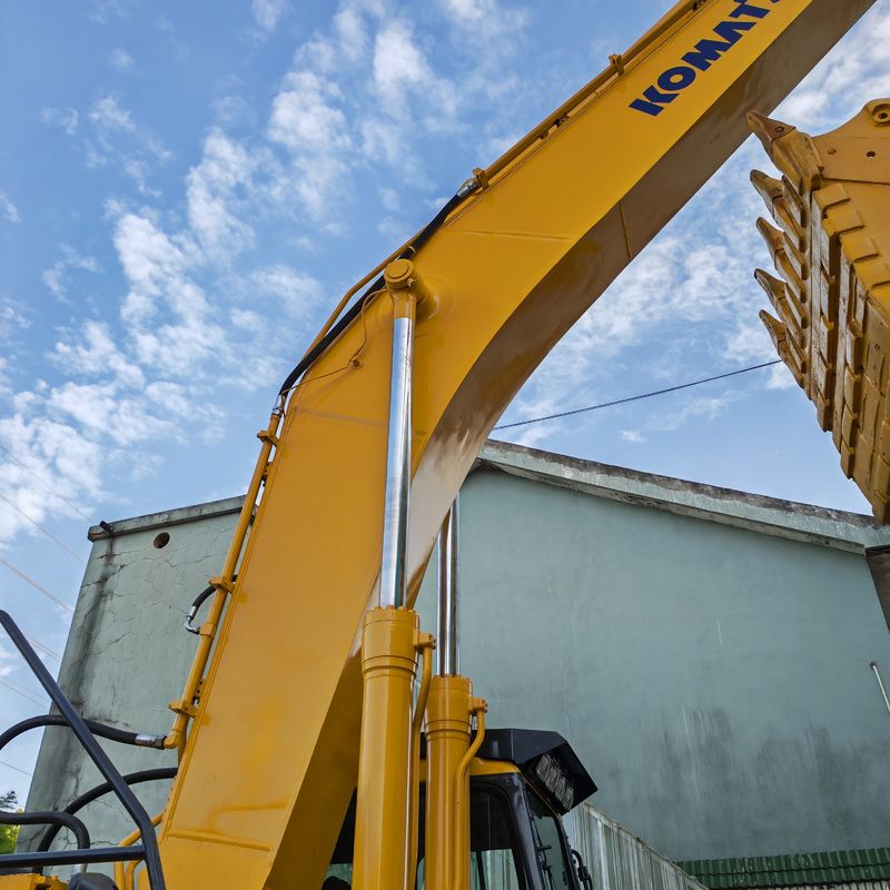中古 クローバー掘削機 40/20トン/コマツー PC400 PC200 PC30 PC40/中古道路建設機器 鉱山機器