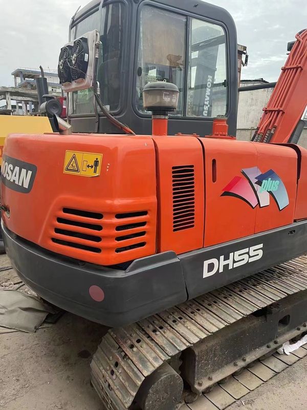 オリジナルの中古ドーシャンDH55掘削機は良好な状態で 堅牢で保守が簡単です