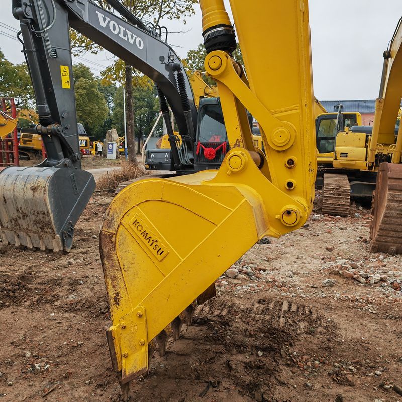 中古 KOMATSU240-8LC掘削機 高品質の掘削機 KOMATSU PC240-8 低価格で販売