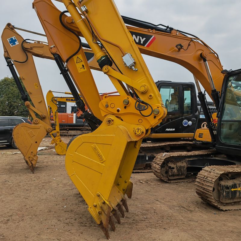 中古 掘削機 備品 KOMATSU PC200-8/オリジナルペイント 中古 KOMATSU PC200-8 格安で販売中