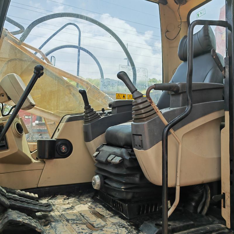 使用されたカモハゲハイドロリッククローバー掘削機 CAT315C 建設機械はEPAを持っている 他の建設機械