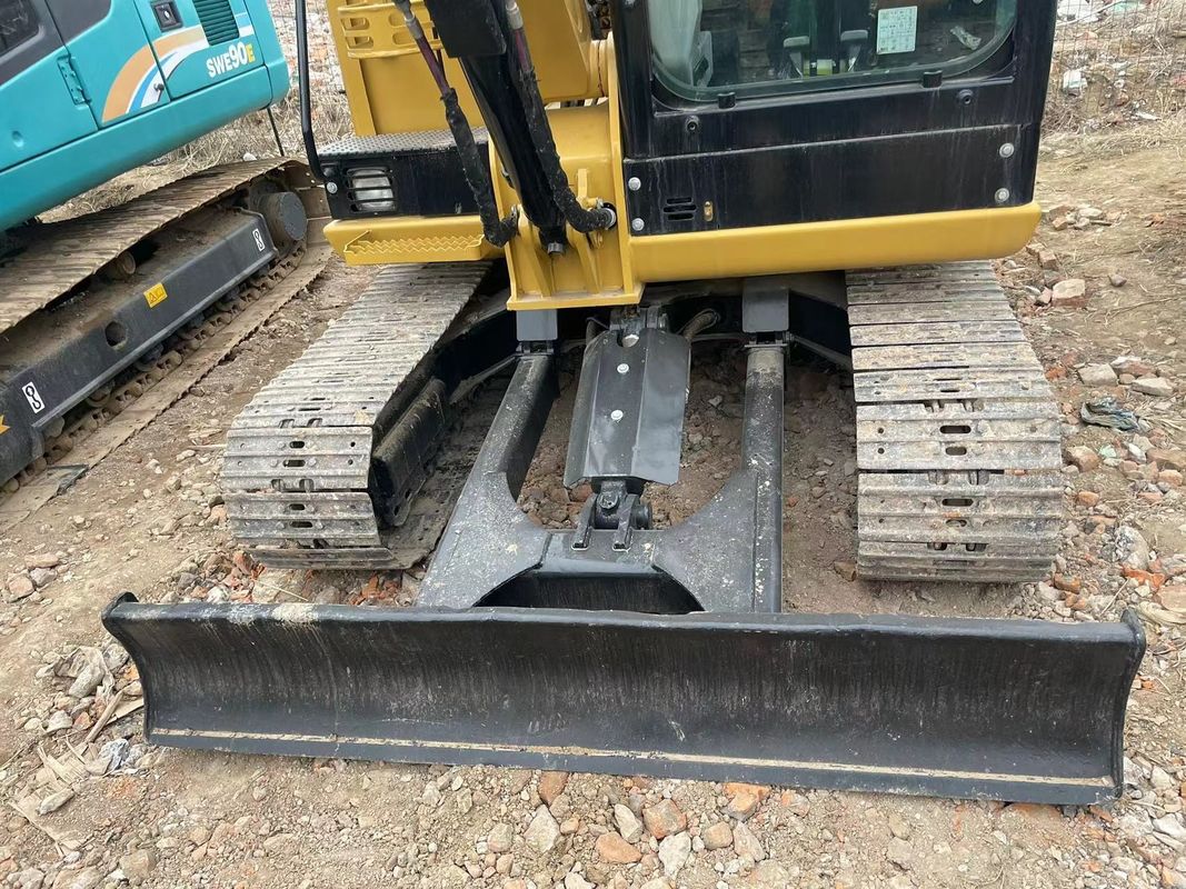 5.5トンの古き古き掘り機 ミニカーラー CAT305.5E ストック中 中古 CAT305.5E 販売